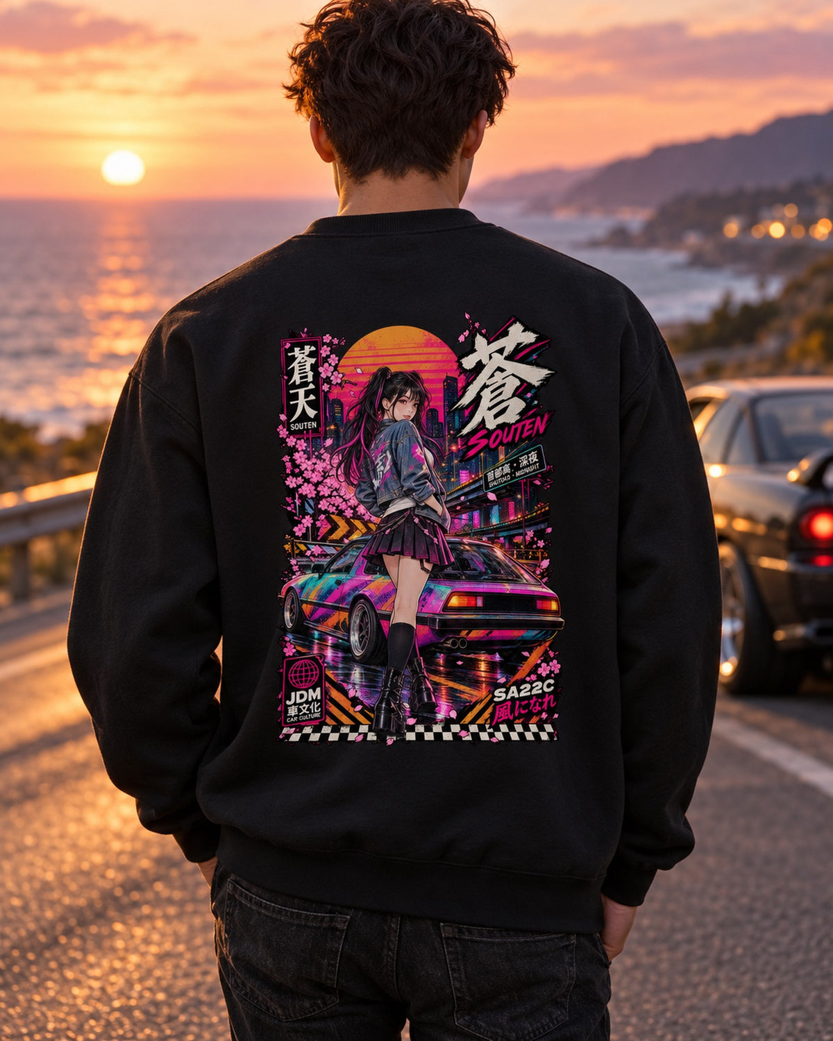 SOUTEN SA22C Anime Girl Full-Back Graphic Tee Crewneck Black worn hero