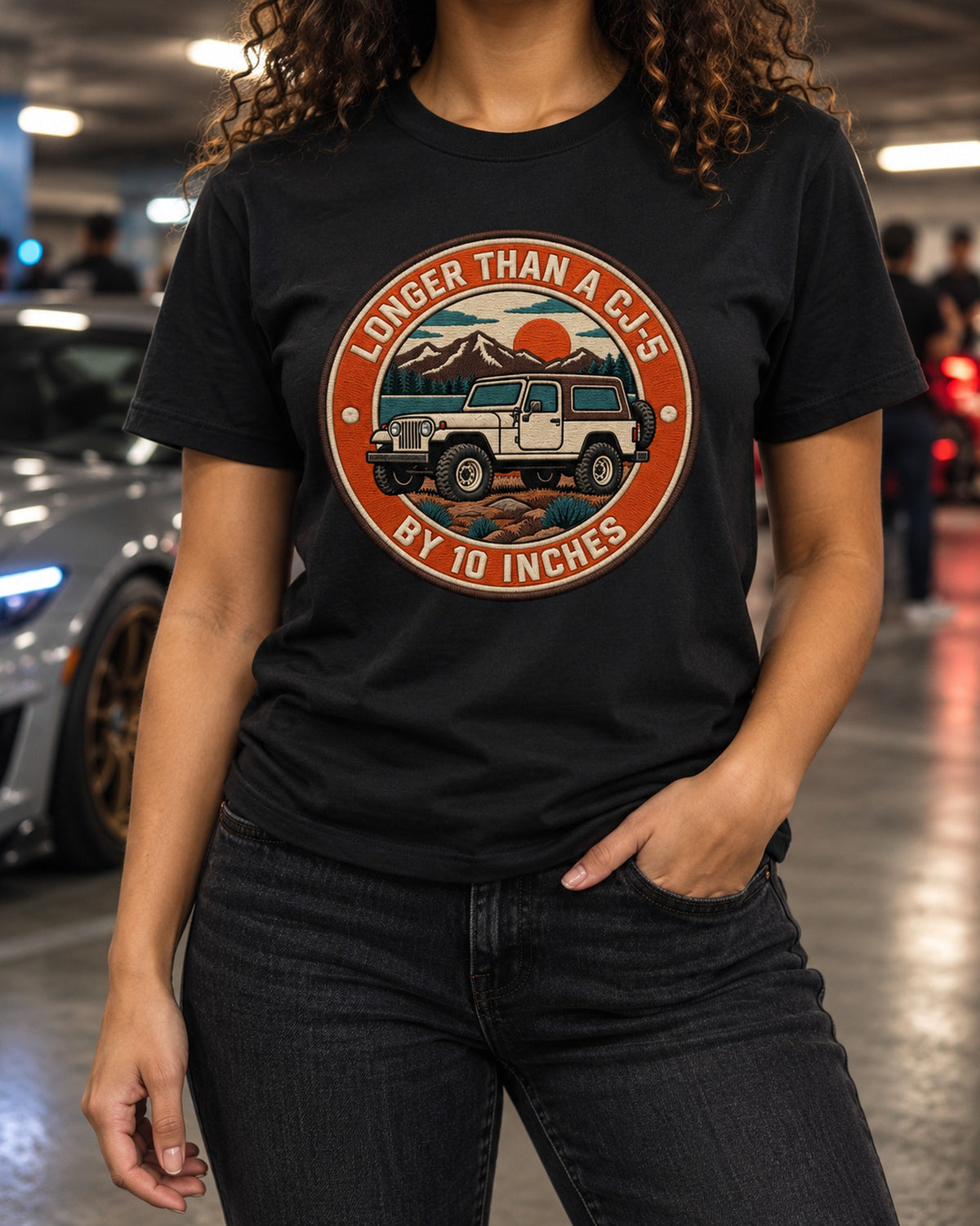Jeep CJ-7 Longer Wheelbase Varsity Crest Tee, Jeep Gift T-Shirt Black worn hero