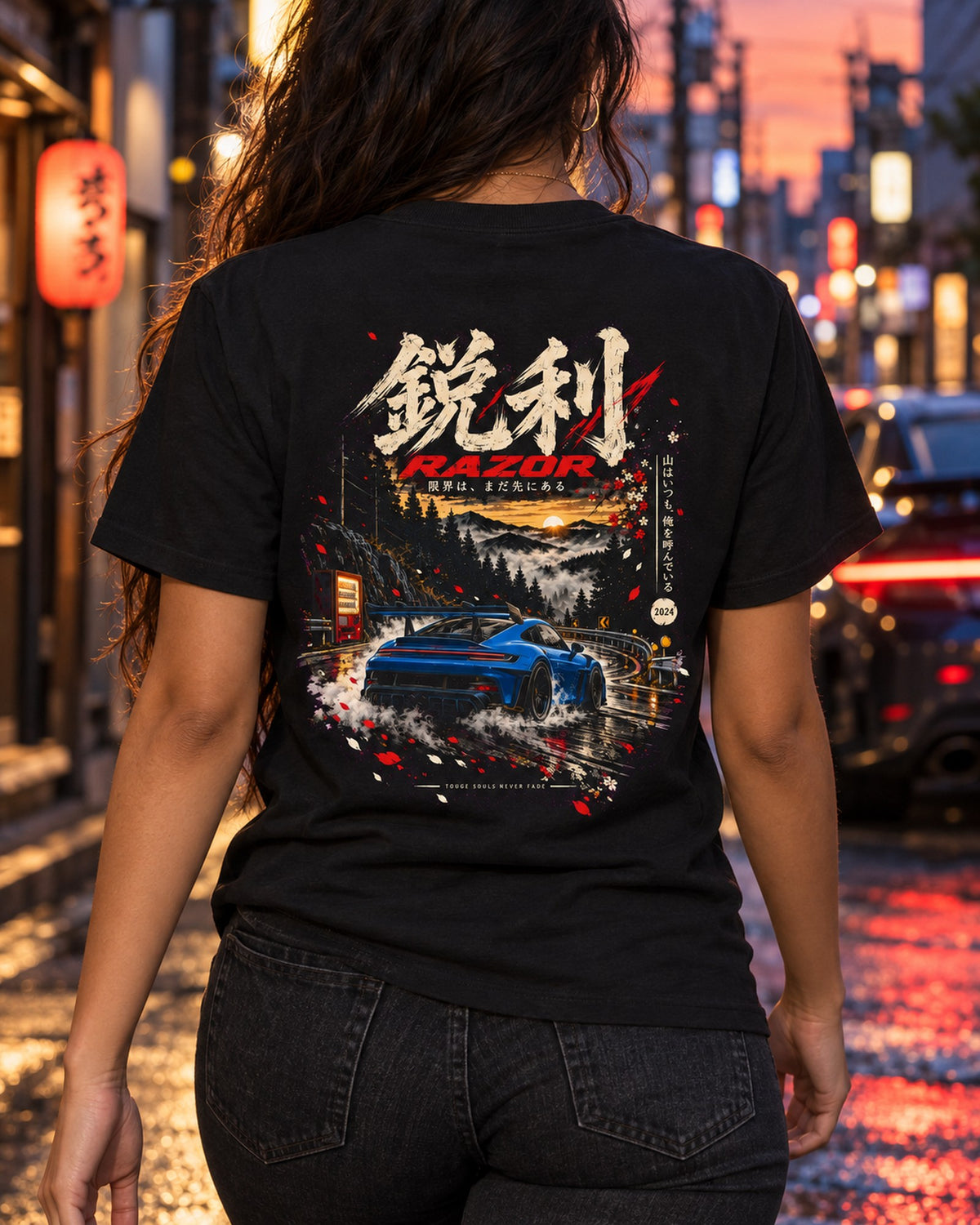 Porsche 911 GT3 RS 992 Razor Shirt, Hoodie & More T-Shirt Black worn hero