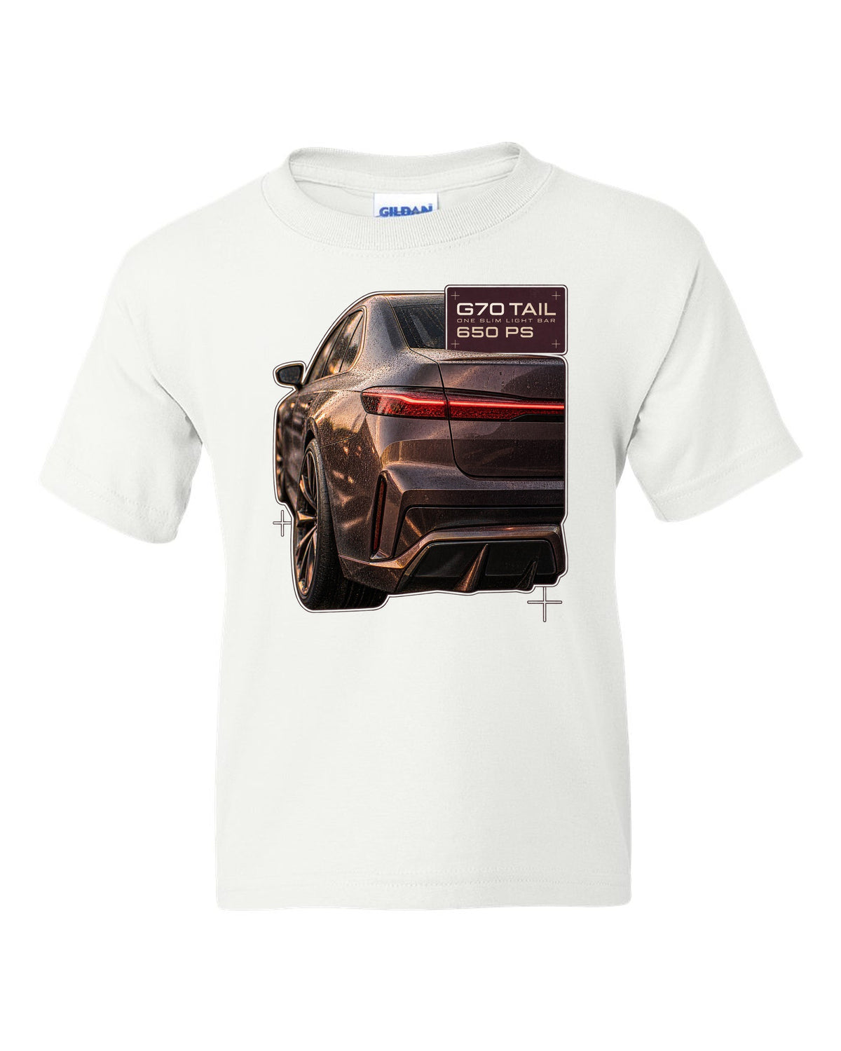 Macro print of the slim taillight bar on a BMW i7 M70 xDrive G70 white kids tee front view with the design