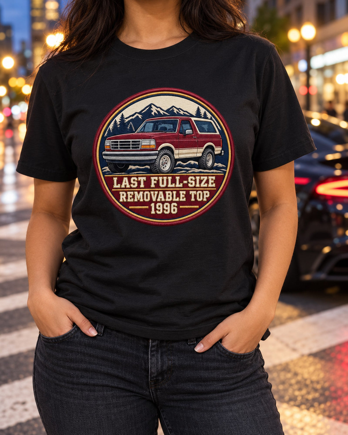 Ford Bronco OBS 1992-96 Round Crest print Shirt T-Shirt Black worn hero