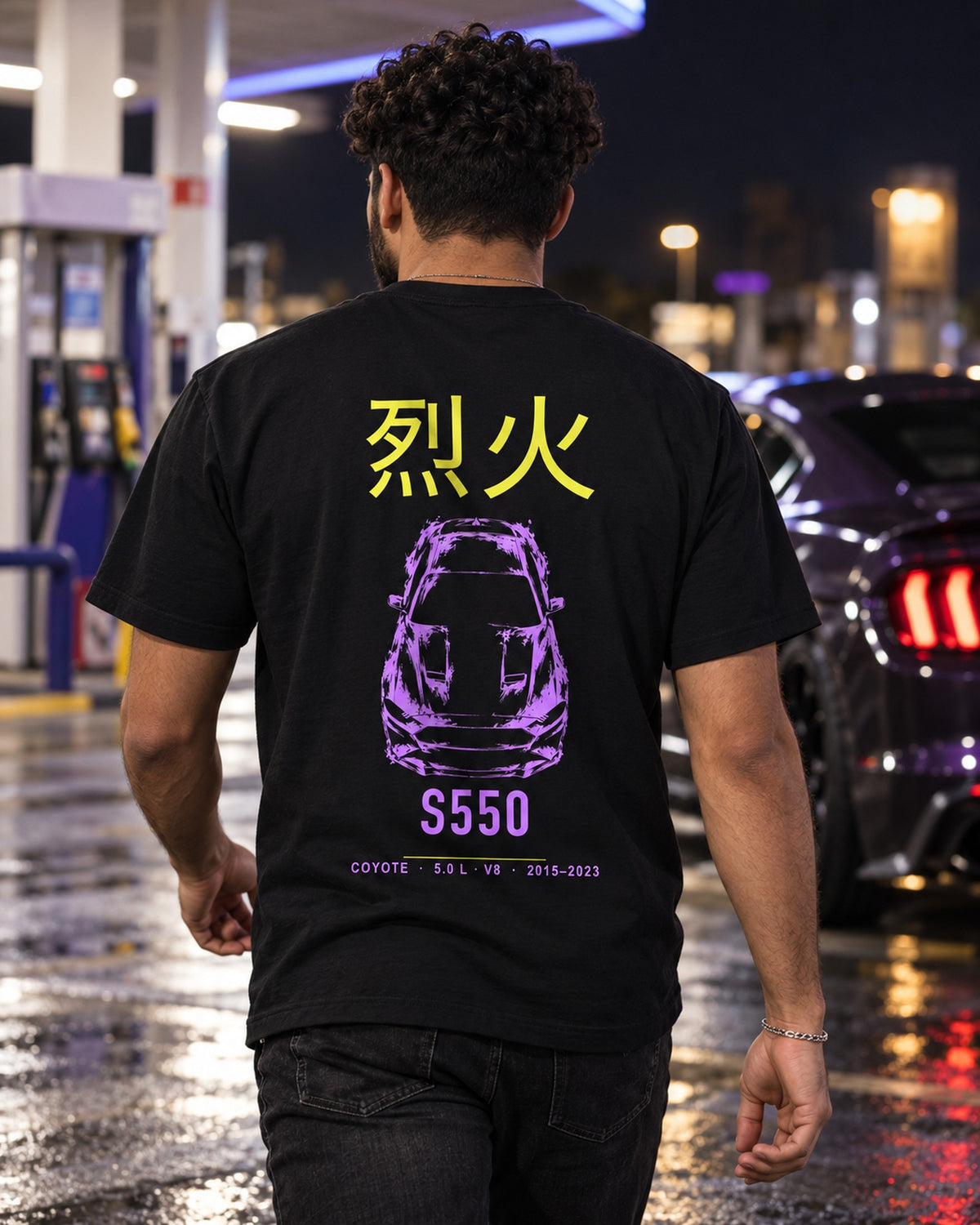 S550 COYOTE Full-Back Graphic Tee T-Shirt Black worn hero