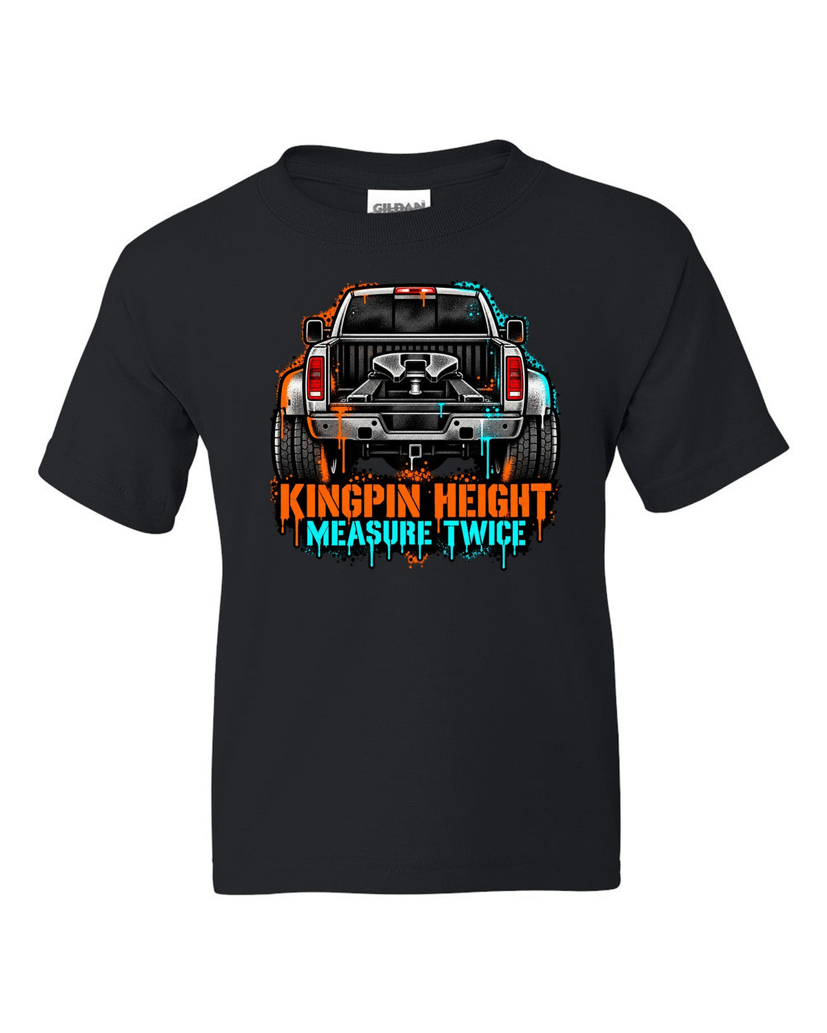 Stencil spray-art print of a 2010-2018 Ram 3500 6.7 Cummins rear with fifth wheel and kingpin height text black kids tee front view with the design