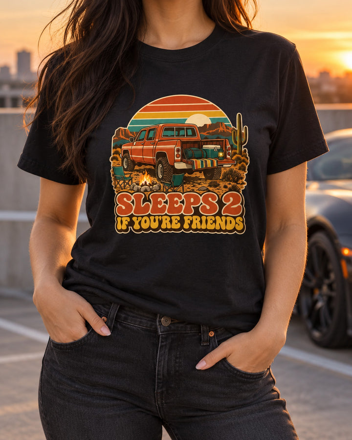 Jeep Gladiator JT Desert Camp 70s Retro Poster Shirt T-Shirt Black worn hero